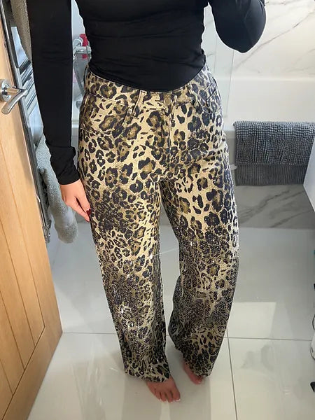 Veyona™ | Leopard Diamanté Flared Jeans